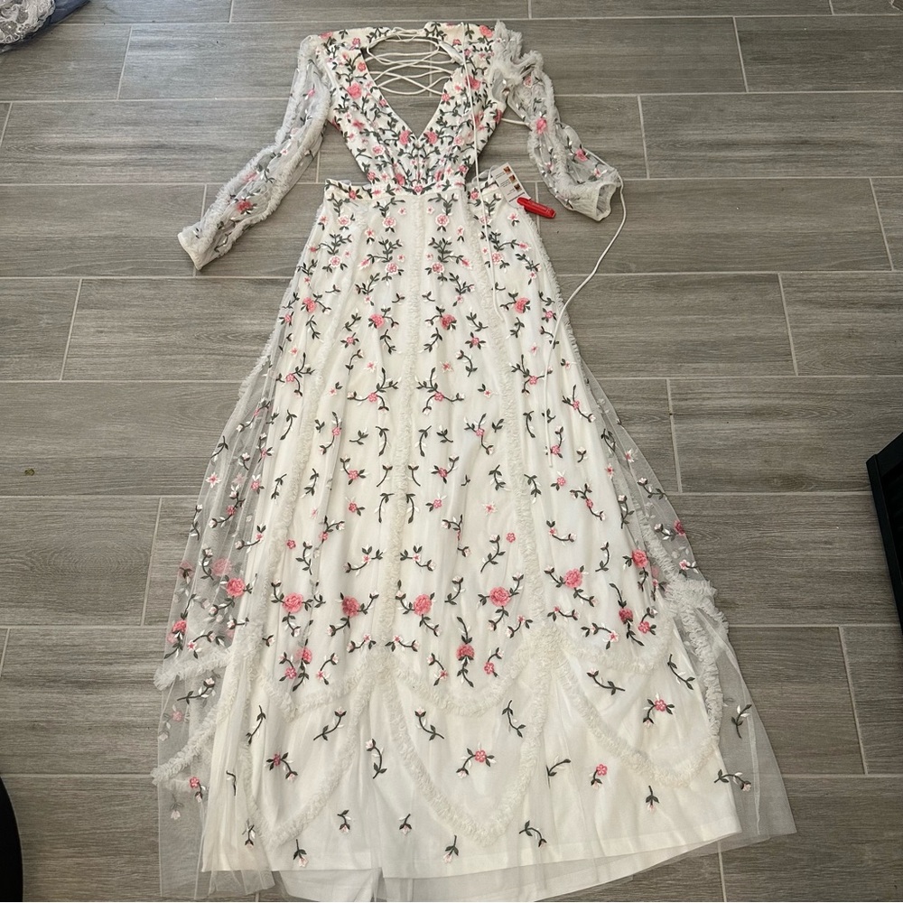 NWT Mac Duggal 70159 Long Sleeve Embellished Cut Out Gown Size 8 Ivory Multi - Picture 4 of 6